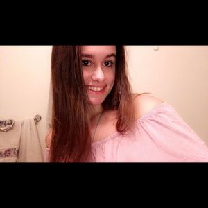 Meet your Posher, Kayla